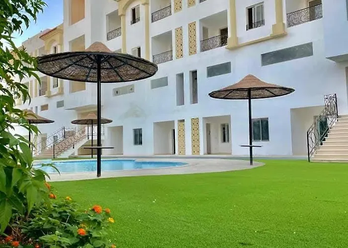 2 Bedroom Apartment, Hills