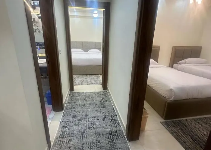 2 Bedroom Apartment, Hills Apartamento